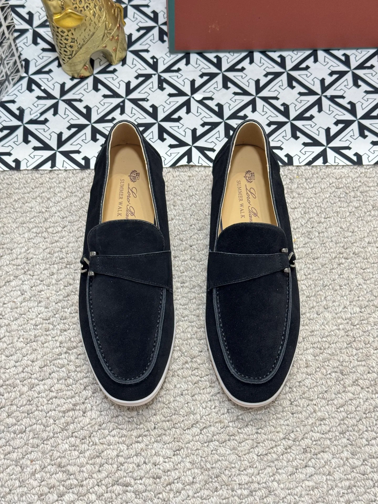 Men's men's shoes 💰380 [New model] 🍓🍓Loro Piana - LP couple model. The new moccasins are made of water-repellent treated suede uppers with rubber soles, a classic. The complex craftsmanship and meticulous structure make the shoes light and soft, allowing you to walk comfortably and freely. Perfect for wearing at the beach or out in the water during the summer. Size: 35-44 (45 customized MH)
